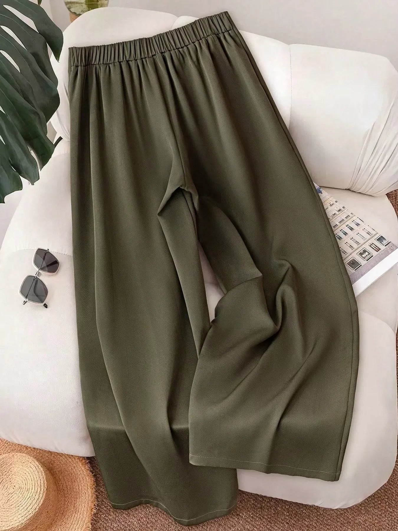 Dames groene wide leg broek met knoopdetails