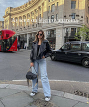 Dames oversized leren jas in zwart met cropped stijl