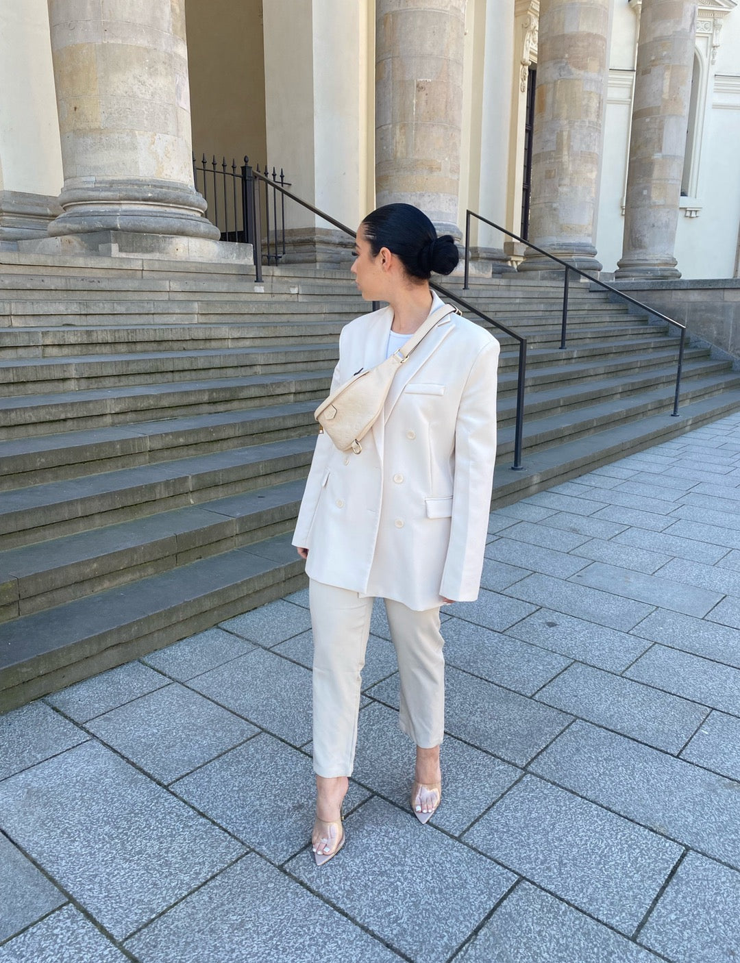 Crème blazer dames - Oversized pasvorm en dubbele knoopsluiting
