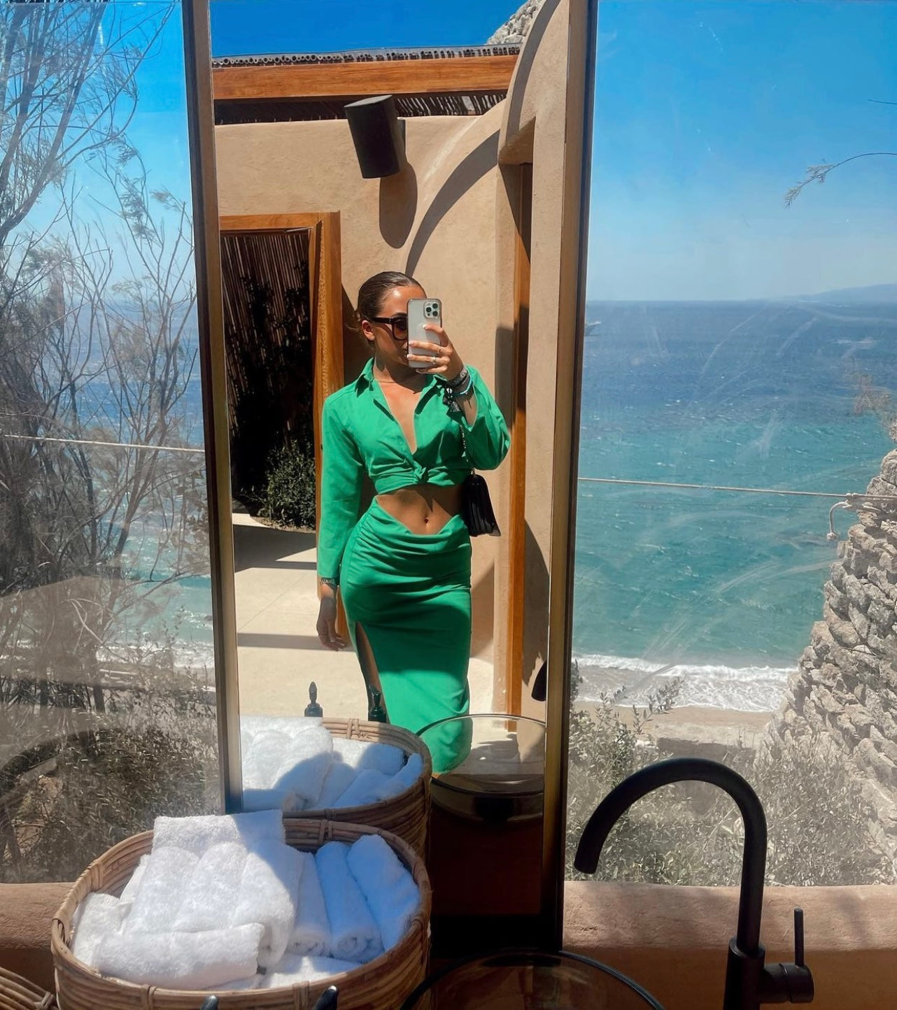 Dames set in groen - Crop top en midi rok met split