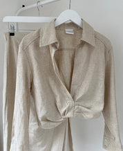 Dames beige crop shirt en midi rok set met split