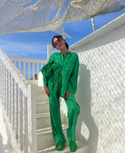 Dames satijnen set met wijde broek en oversized blouse