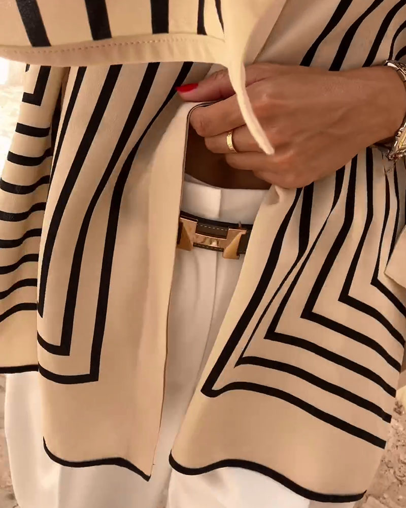 Dames blouse met elegante pasvorm en streeppatroon