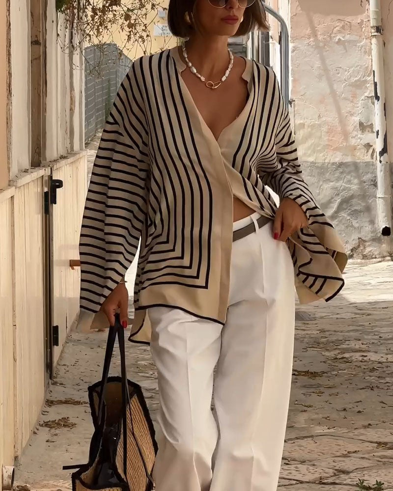 Dames blouse met elegante pasvorm en streeppatroon