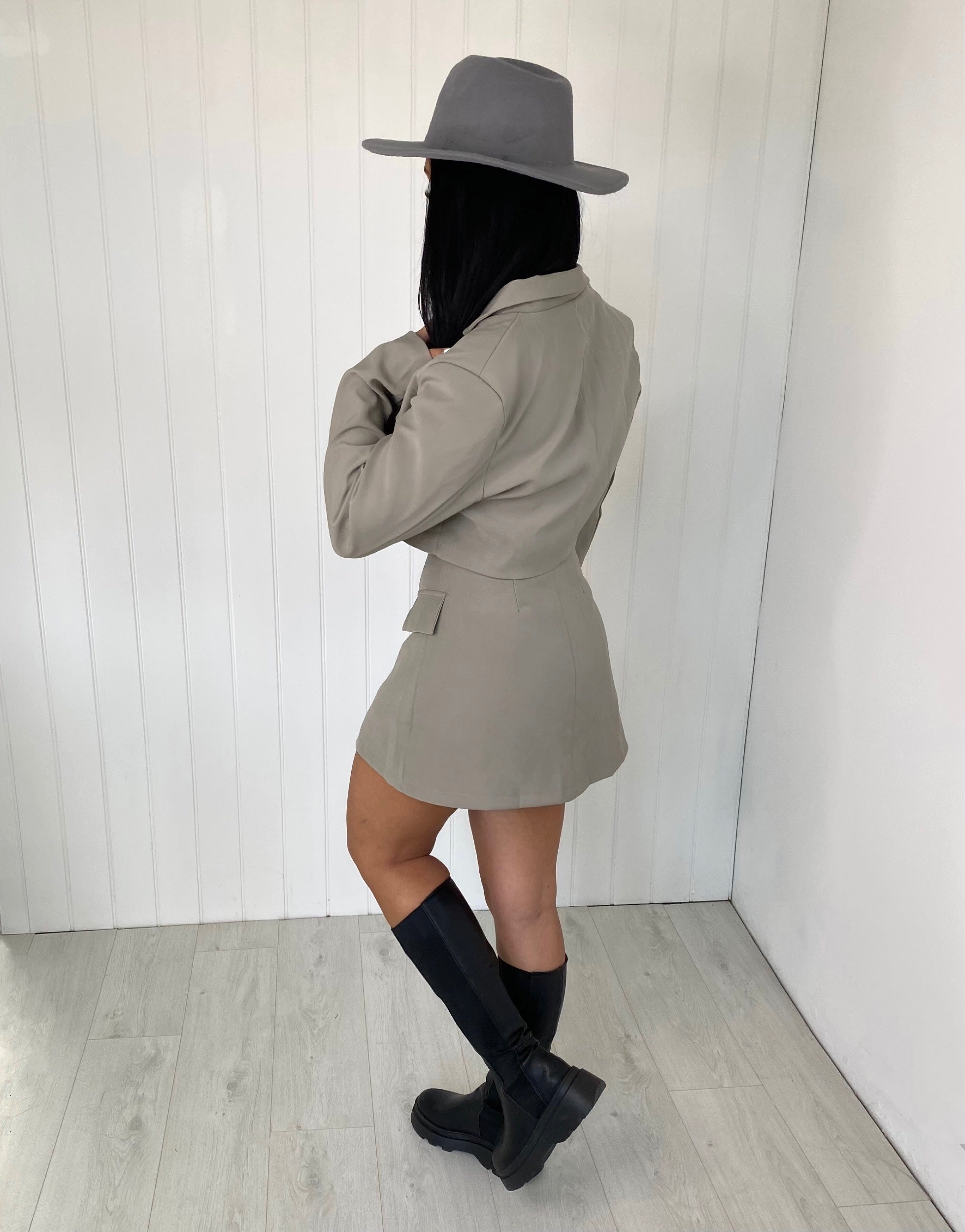 Dames tweedelig pak met blazer en minirok - Zomer set