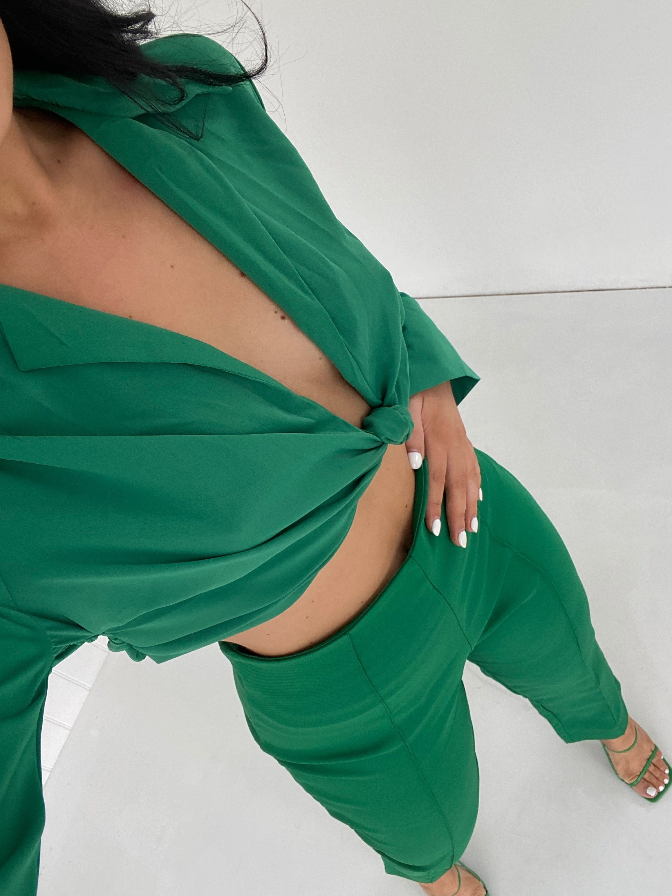 Dames crop top met knoop detail groen