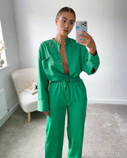 Dames satijnen set met wijde broek en oversized blouse