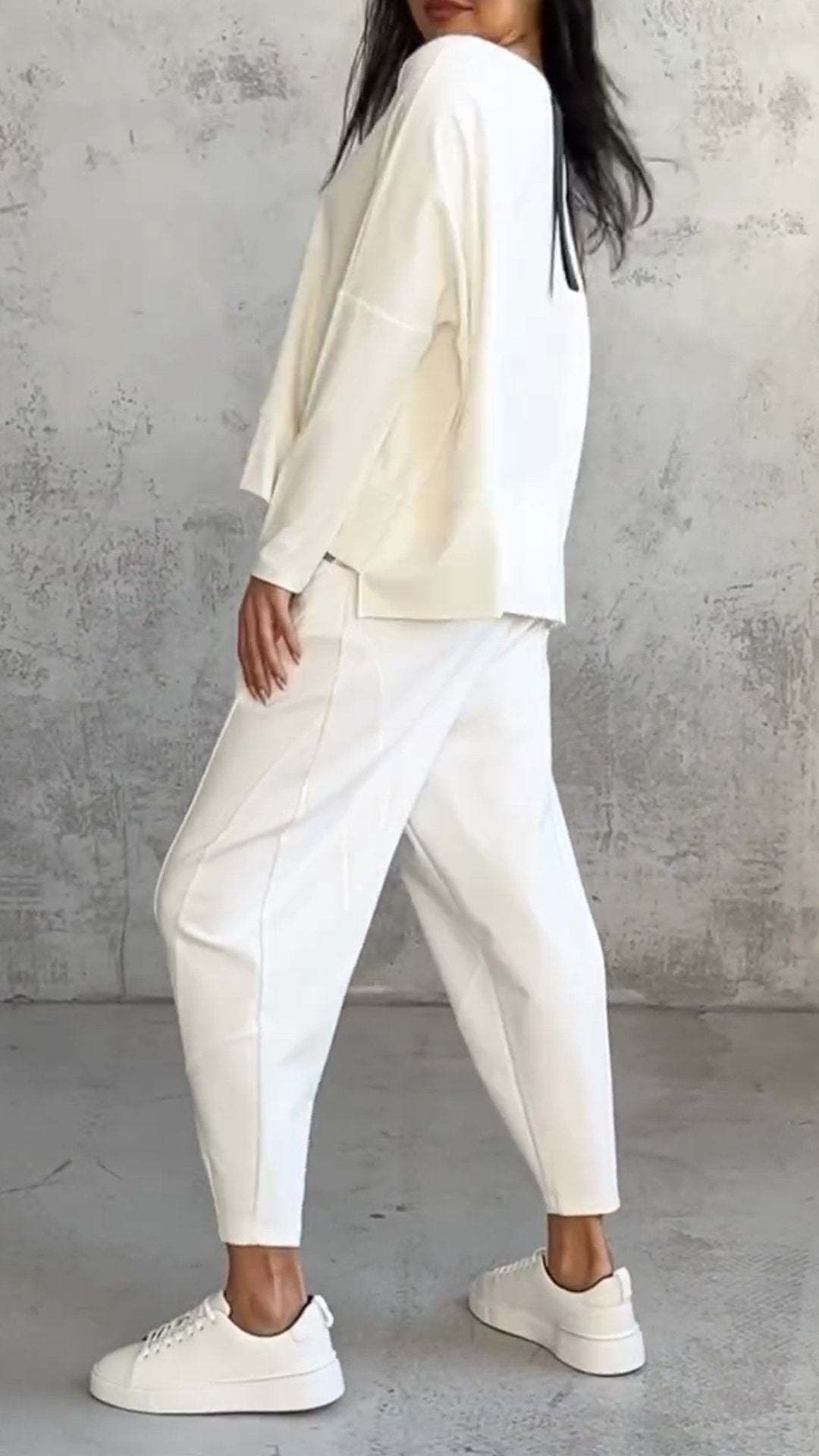 Tweedelige Dames Set Ruime Pasvorm | Oversized Top Boothals en Joggingbroek