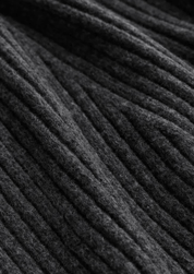 Ribgebreide korte winterjurk met lange mouwen