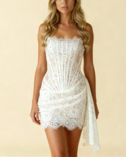 Dames mini cocktailjurk met kant en corset