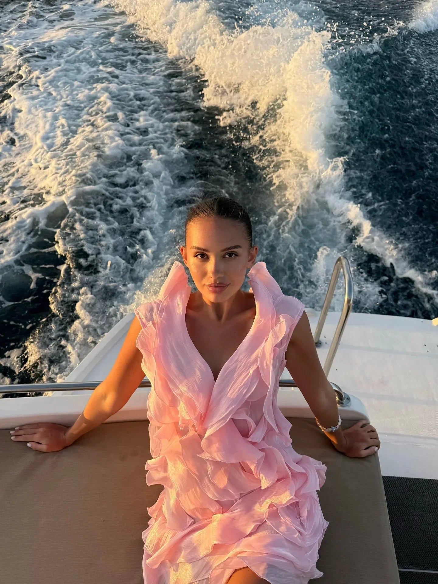 Dames zomerjurkje kort off-shoulder met romantische volants
