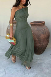 Elegante dames zomerjurk on-shoulder - Lang en geplisseerd