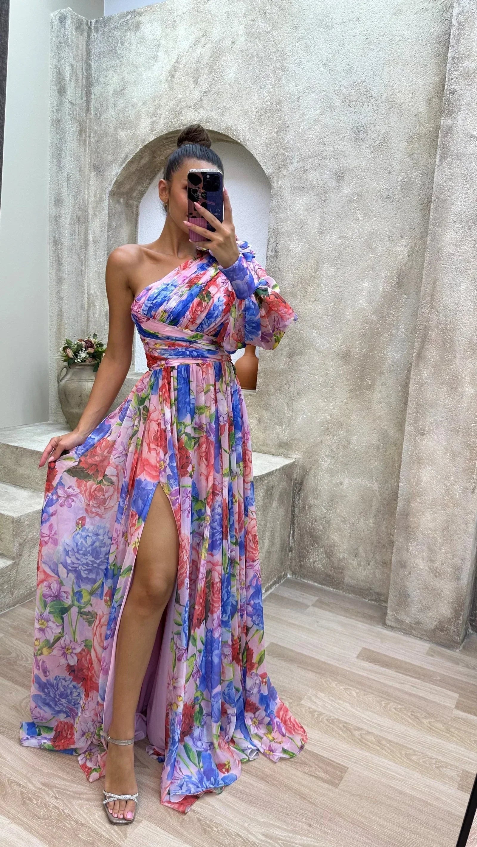 Dames zomerjurk lang one shoulder met bloemenprint en split