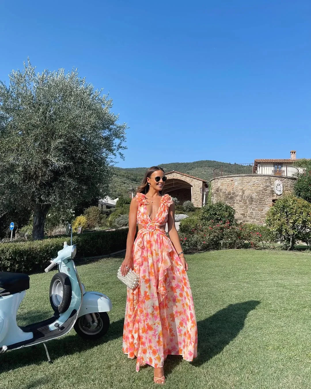 Dames zomerjurk lang gebloemd mouwloos elegant