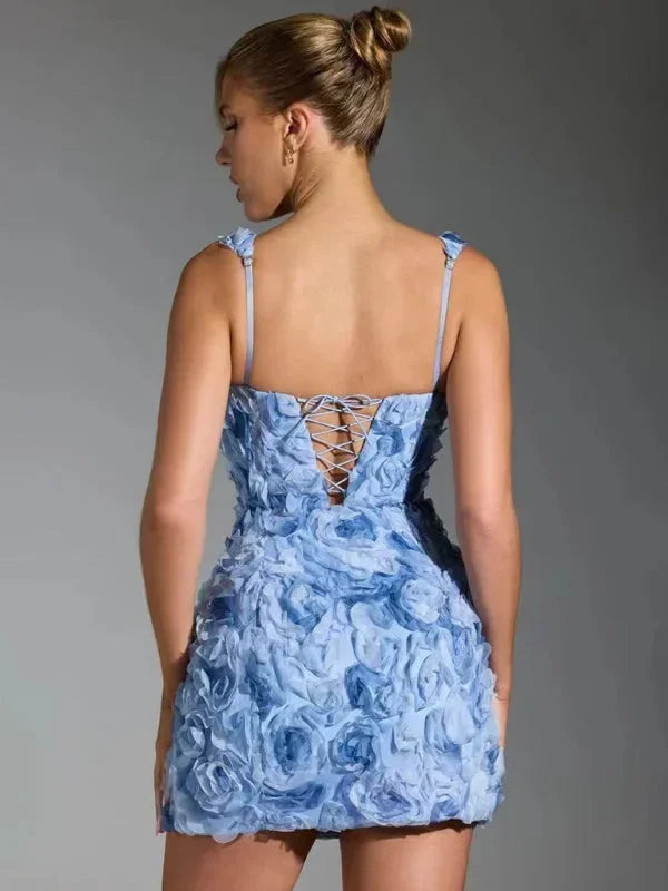 Dames mini cocktailjurk met bloemendesign en bandjes - Feestjurk