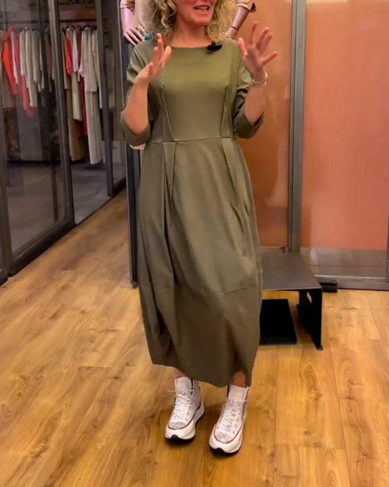 Women's summer midi dress with round neckline and 3/4 sleeves