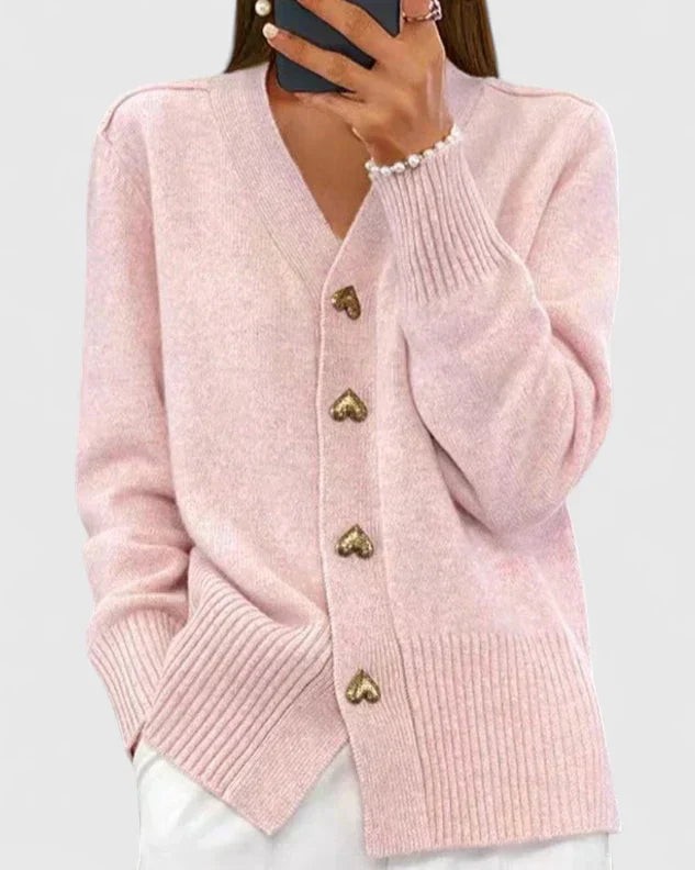 Dames winter cardigan met v-hals | Zachte knit en hart knopen