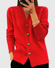Dames winter cardigan met v-hals | Zachte knit en hart knopen